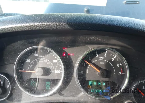 2013 Jeep Wrangler Unlimited Sport z USA, uszkodzony, nr VIN 1C4HJWDG5DL659299